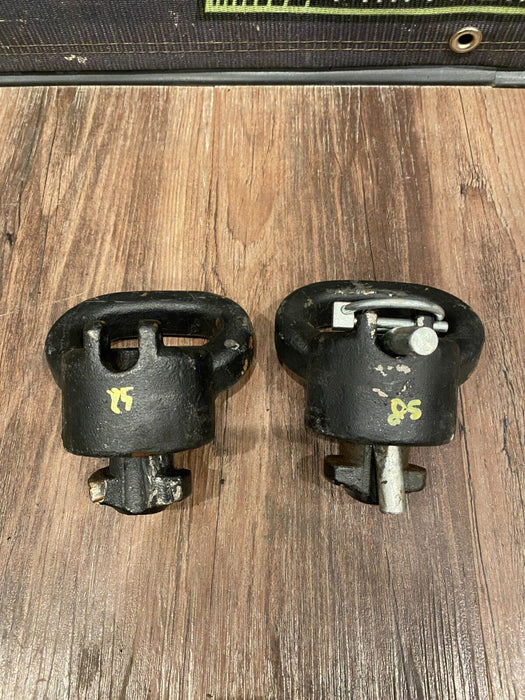 2017 DODGE RAM 3500 CUMMINS DIESEL 6.7L GOOSENECK SAFETY HOOKS OEM 6061701