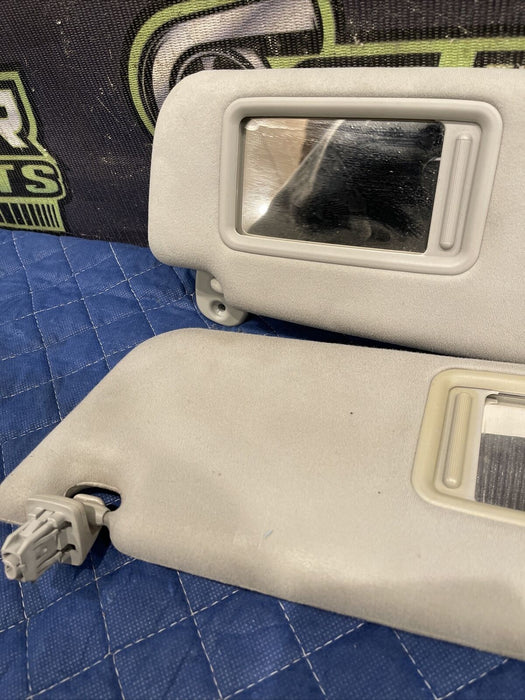2014 TOYOTA PRIUS V LEFT RIGHT SUN VISORS SUNVISOR PAIR OEM~COSMETIC WEARS~