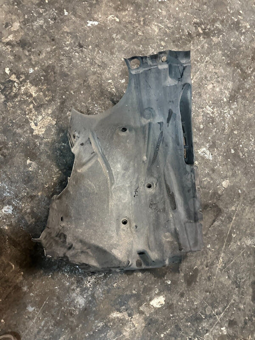 2020 BMW M4 F82 FRONT DRIVER LEFT FENDER LINER SET