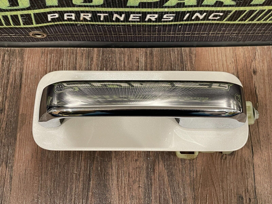 2017-2019 FORD F250 F350 F450 RIGHT RIGHT DOOR HANDLE W CHROME CAP OEM