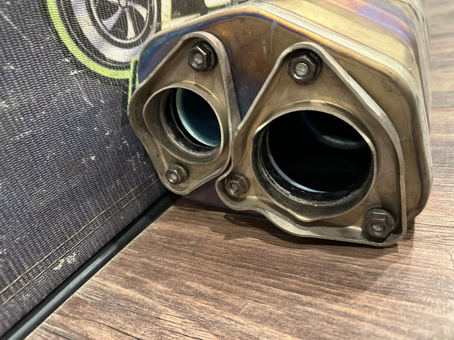 2017 2018 2019 PORSCHE 911 GT3 CENTER EXHAUST MUFFLER W/ TIPS OEM 991 111 027 90