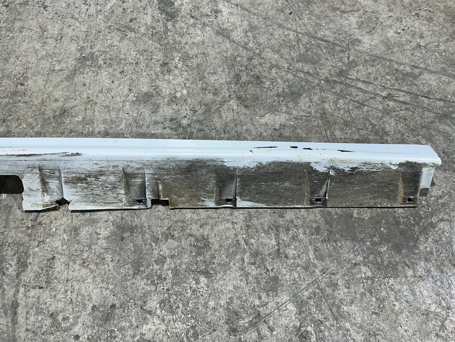 2017 AUDI R8 SPYDER RIGHT SIDE SKIRT ROCKER PANEL OEM *DAMAGE 8,9,13*