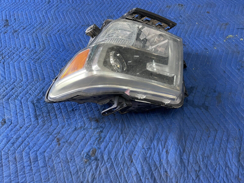 2016 2017 2018 2019 NISSAN TITAN XD V8 DIESEL FRONT DRIVER LEFT HEADLIGHT OEM