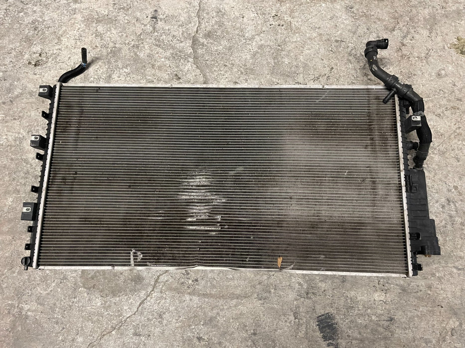 2017-2019 FORD F250 F350 6.7L DIESEL SUPERDUTY RADIATOR W/ HOSES OEM *BENT*