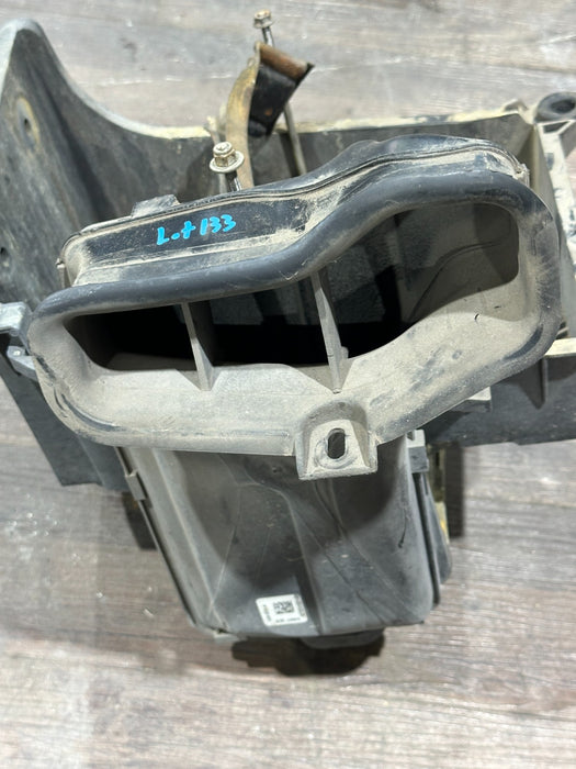 2017-2019 FORD F250 F350 F450 RIGHT BATTERY TRAY W DUCT OEM