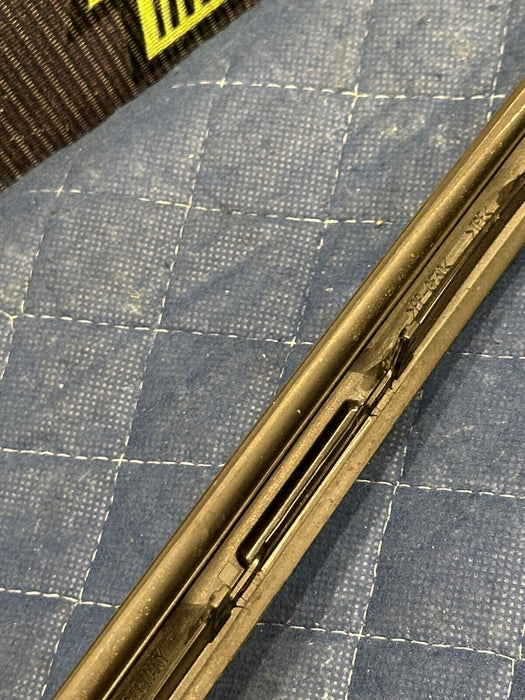 2015-2020 BMW M4 F82 RIGHT SIDE WINDSHIELD DRIP MOLDING 51 31 7 285 928