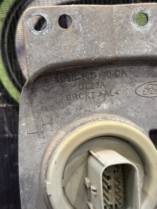 2020-2022 FORD F250 F350 F450 DRIVER LEFT TAIL LIGHT MODULE W BRACKET OEM