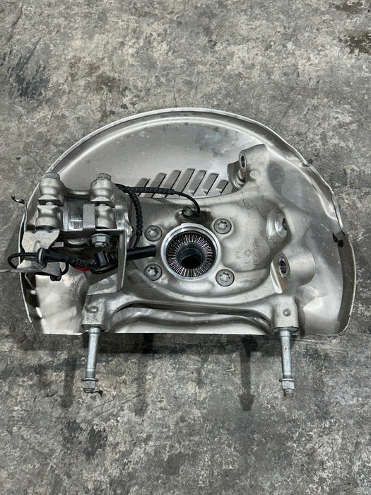 2024 BMW M3 M4 G80 G82 FRONT LEFT SPINDLE KNUCKLE HUB OEM 8K MILES
