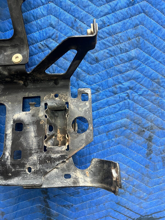 2016 NISSAN TITAN XD INNER FRONT RIGHT PASSENGER BUMPER BRACKET W/ FOGLIGHT OEM