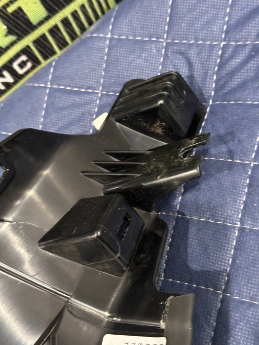 2018 AUDI R8 RIGHT SPYDER PILLAR TRIM COVER PANEL W/ SIDE VENTS 4S7 867 036