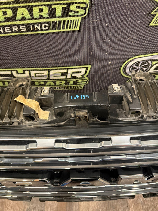 2022 DODGE RAM 2500 CHROME GRILLE WITH CAMERA OEM *MINOR WEAR 12-15*