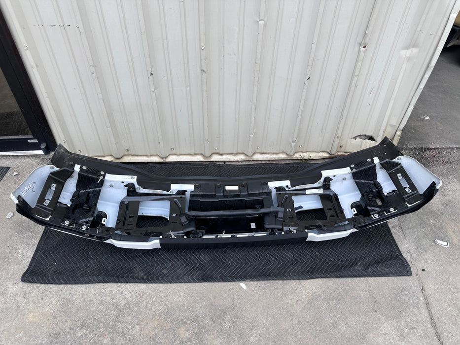 2023 2024 2025 FORD F250 F350 PLATINUM FRONT BUMPER ASSEMBLY STAR WHITE OEM