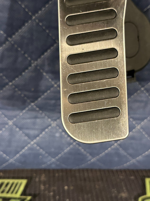 2014 AUDI R8 4.2L V8 THROTTLE ACCELERATOR GAS PEDAL 420 863 657 420863657