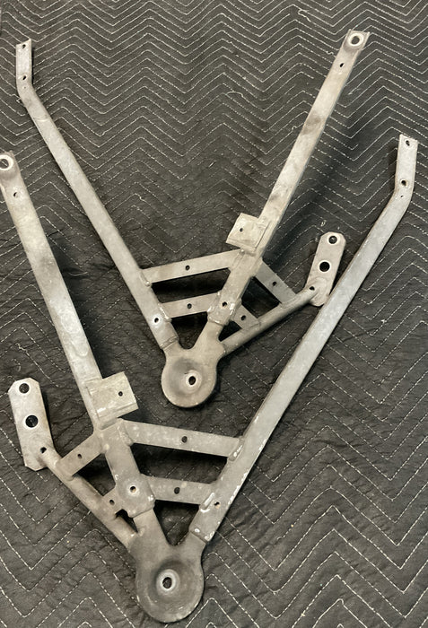 2015 BMW M4 REAR RIGHT LEFT PAIR SUSPENSION BRACKET OEM 67228464604