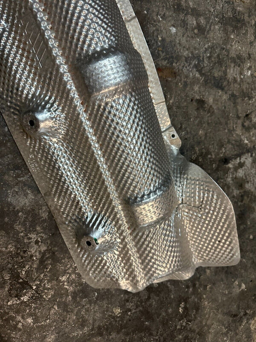 2020 BMW M4 F82 EXHAUST HEAT INSULATION SHIELD COVER OEM 8 059 674 02 805967402