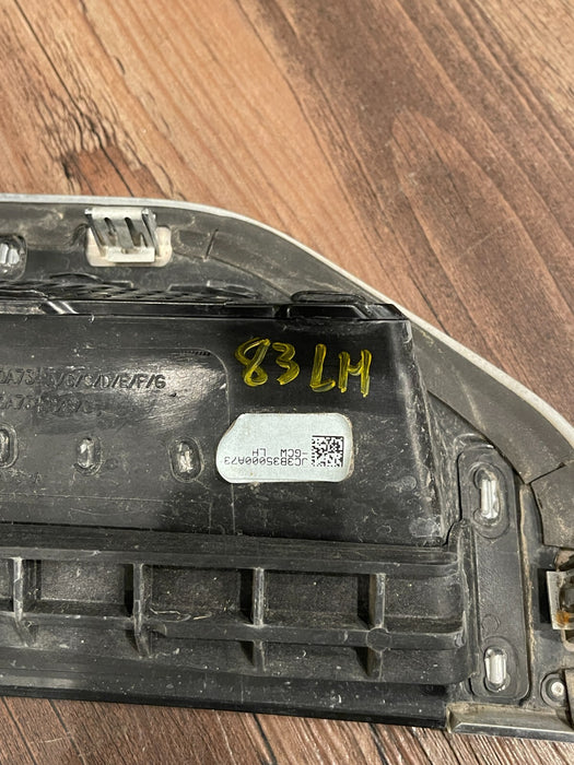 2017 2019 FORD F350 LIMITED DRIVER LEFT FENDER EMBLEM OEM *PAINT CHIP/SCRATCHES*