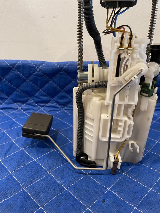 2017 INFINITI Q50 RED SPORT GAS TANK FUEL PUMP ASSEMBLY OEM