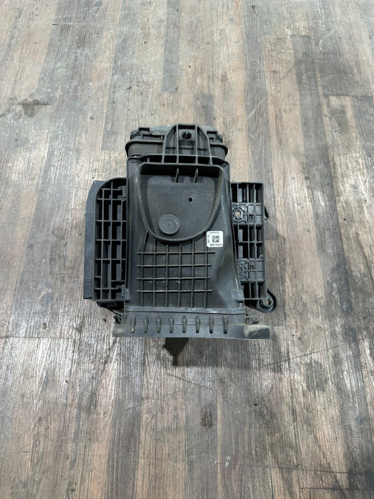 2017-2019 FORD F250 F350 RIGHT BATTERY TRAY HOLDER OEM HC34 9C675 AF*CRACK #4*