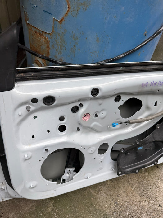 2017 - 2023 AUDI R8 SPYDER PASSENGER RIGHT RH SIDE DOOR WHITE *DAMAGE*