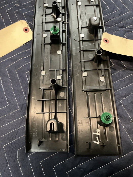 2016 NISSAN TITAN XD KICK PLATE SET LEFT RIGHT