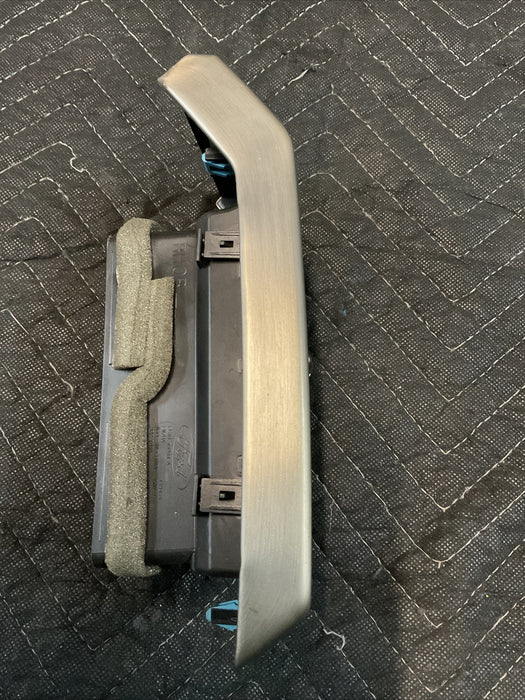 2018 FORD F250 F350 F450 PLATINUM OUTER RIGHT A/C HVAC AIR VENT DUCT OEM