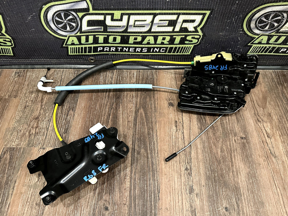 2020 BMW M8 COMP F93 FRONT RIGHT DOOR LOCK LATCH ACTUATOR MOTOR OEM 51217477702