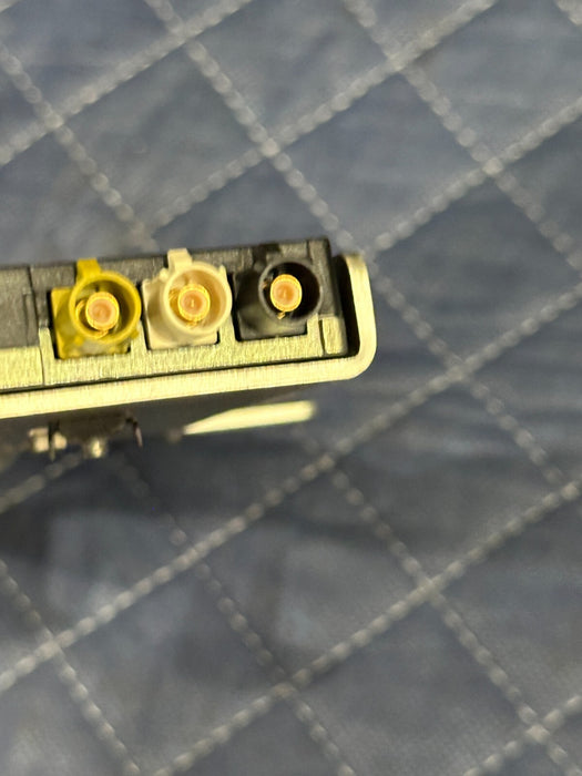 2014 AUDI R8  ANTENNA AMPLIFIER SWITCH BOX BRACKET 420 035 530 OEM