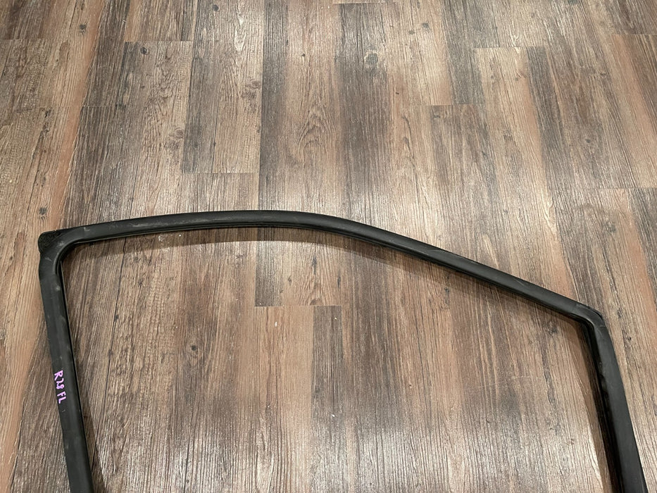 2017-2019 FORD F250 F350 F450 FRONT DRIVER LEFT DOOR WEATHER STRIP SEAL OEM