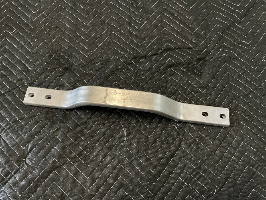 2018 MERCEDES E63S C63S AMG FLOOR PAN REINFORCEMENT STIFFENER 205-610-70-01 OEM