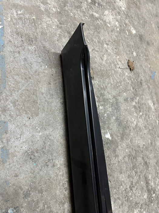 2011 BMW 550i F10 RIGHT SIDE SKIRT GRAPHITE METALLIC (A90)~COSMETIC FLAW~