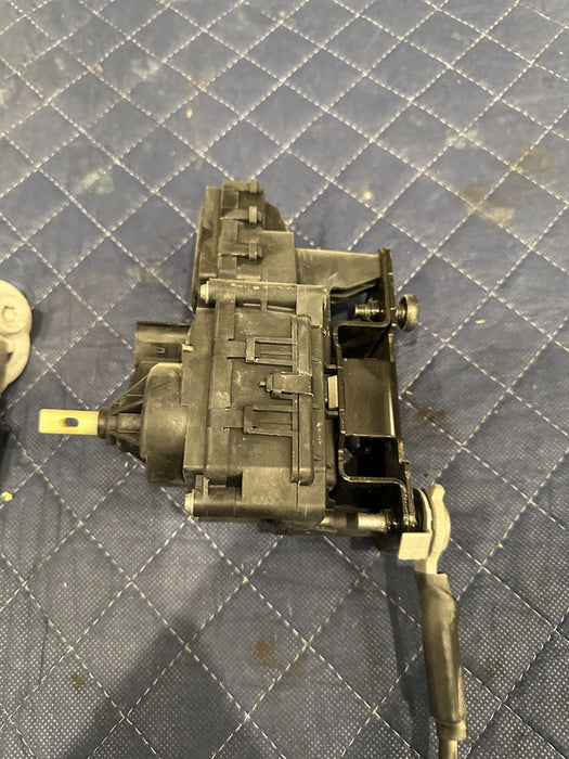 2023-2024 FORD F250 F350 TAILGATE LOCK ACTUATOR RIGHT MOTOR OEM ML34-9943150-BD