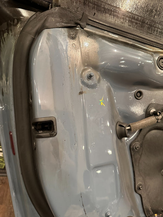 2017 2021 AUDI R8 LEFT DRIVER DOOR SHELL KEMORA GRAY  4S0 831 311 A "MINOR BURN"