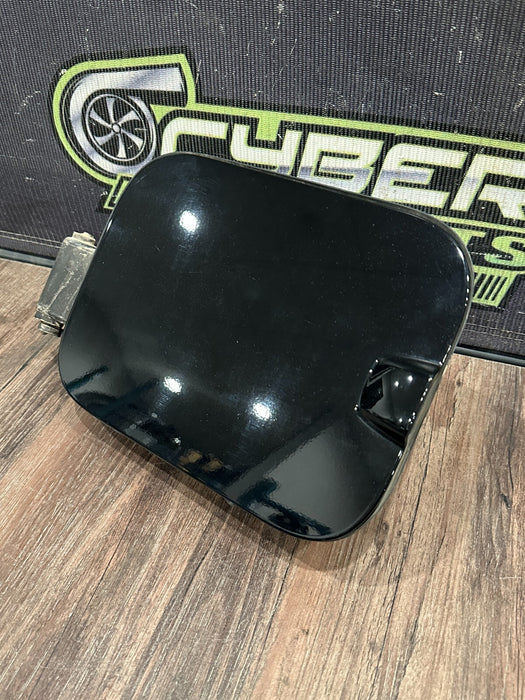 2023-2024 FORD F350 FUEL GAS DOOR LID ASSMEBLY AGATE BLACK (UM) OEM