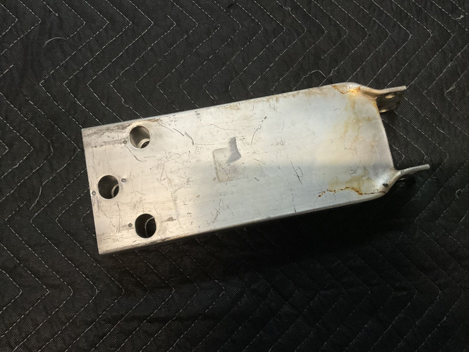 2017 MERCEDES C63S/E63S AMG FRONT RAIL EXTENSION BRACKET OEM LH 205-620-07-01