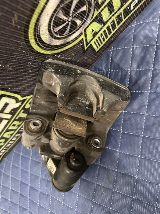 2018 AUDI R8 REAR LEFT EMERGENCY PARKING BRAKE CALIPER OEM 4S0 615 403 D