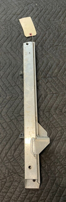 2017 AUDI R8 V10 SUPPORT BRACKET OEM 4S8 814 201 D