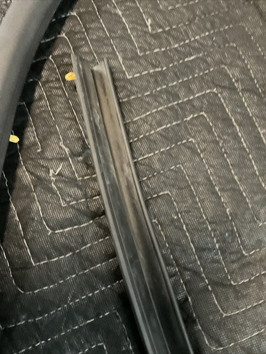 2018 2019 2020 FORD F250 F350 F450 LOWER CAB WEATHER DOOR SEAL STRIP OEM