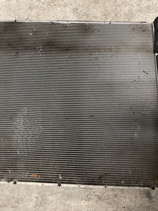 2017-2019 FORD F250 F350 6.7L DIESEL SUPERDUTY RADIATOR OEM *BENT*