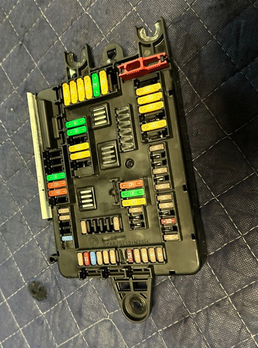 2020 BMW M4 F82 FUSE BOX CONTROL MODULE 9389070 61149389070  ~MINOR CORROSION~