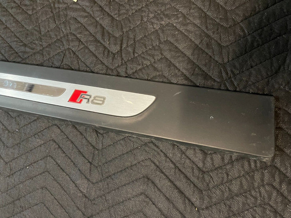2017 AUDI R8 LH DRIVER SIDE KICK PLATE PANEL OEM