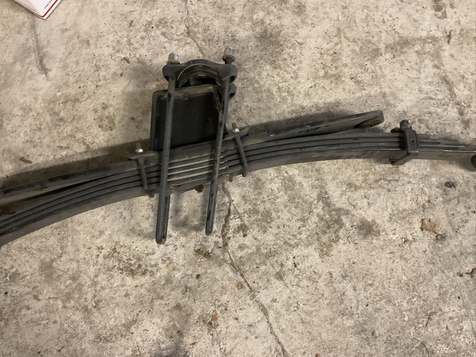 2020 GMC SIERRA 2500HD RIGHT LEAF SPRING WITH 6INCH LIFT BLOCK OEM