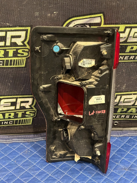 2017-2019 FORD F250 F350 F450 PASSENGER RIGHT HALOGEN TAIL LIGHT OEM
