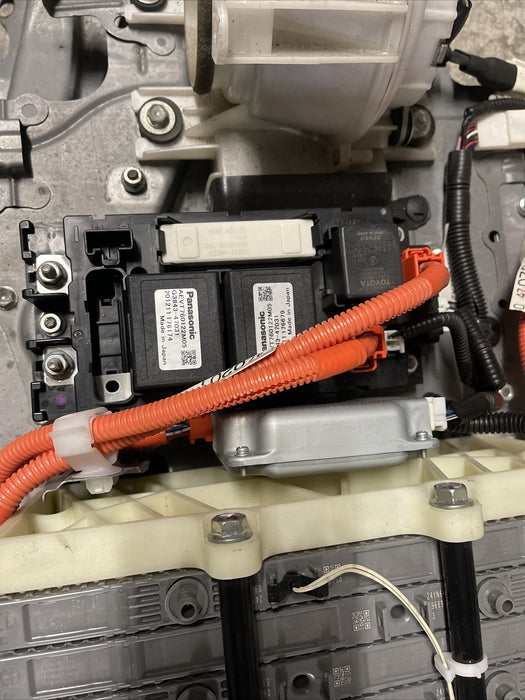 2014 TOYOTA PRIUS V REAR HYBRID FUEL BATTERY CELLS ASSEMBLY OEM G9280-76011