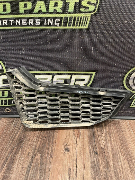 2020 BMW M4 F82 FRONT BUMPER GRILLES OEM (NOT COMPLETE SET/READ)