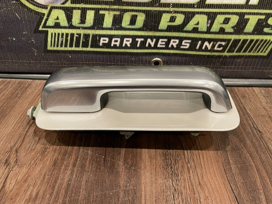 2017 2018 2019 FORD F250 F350 REAR RIGHT DOOR HANDLE (UG) OEM *SLIGHT SCUFFS*
