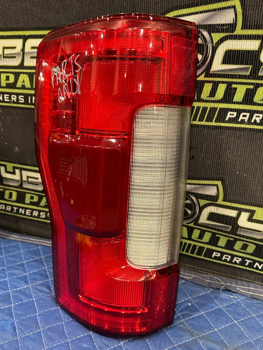 2017-2019 FORD F250 F350 F450 LEFT LED TAIL LIGHT OEM *FOR PARTS USE ONLY!!*
