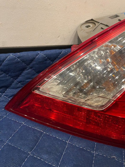 2017 NISSAN 370Z NISMO REAR PASSENGER RIGHT TAIL LIGHT ASSEMBLY OEM *CRACKED*