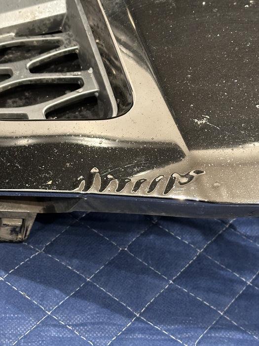 2019 NISSAN TITAN XD CREW FRONT CHROME GRILLE ASSEMBLY W/ CAMERA *MINOR FLAW*