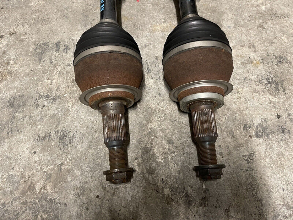 2020 2021 2022 GMC SIERRA 2500 3500 OEM LEFT RIGHT AXLES SHAFT PAIR 84649888