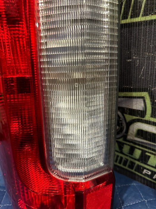 2017 2018 2019 FORD F250 F350 F450 DRIVER LEFT HALOGEN TAIL LIGHT OEM MINT